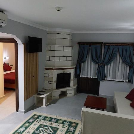 Nerissa Hotel Чирали Экстерьер фото