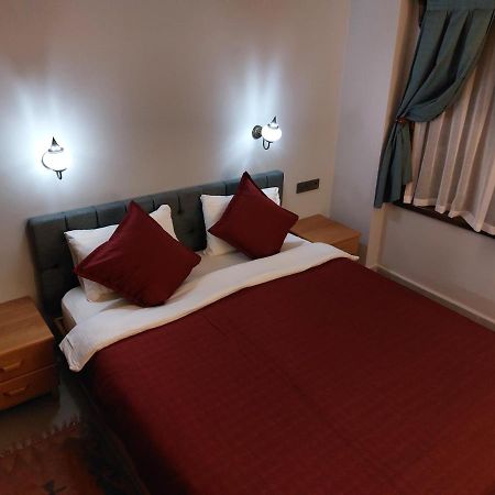 Nerissa Hotel Чирали Экстерьер фото