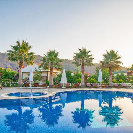 Nerissa Hotel Чирали Экстерьер фото