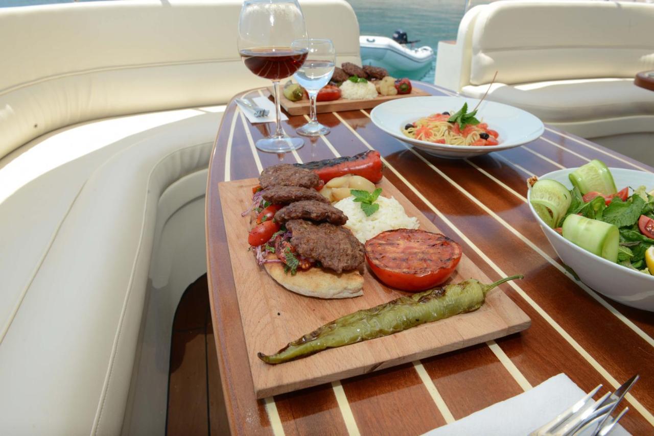 Nerissa Hotel Чирали Экстерьер фото