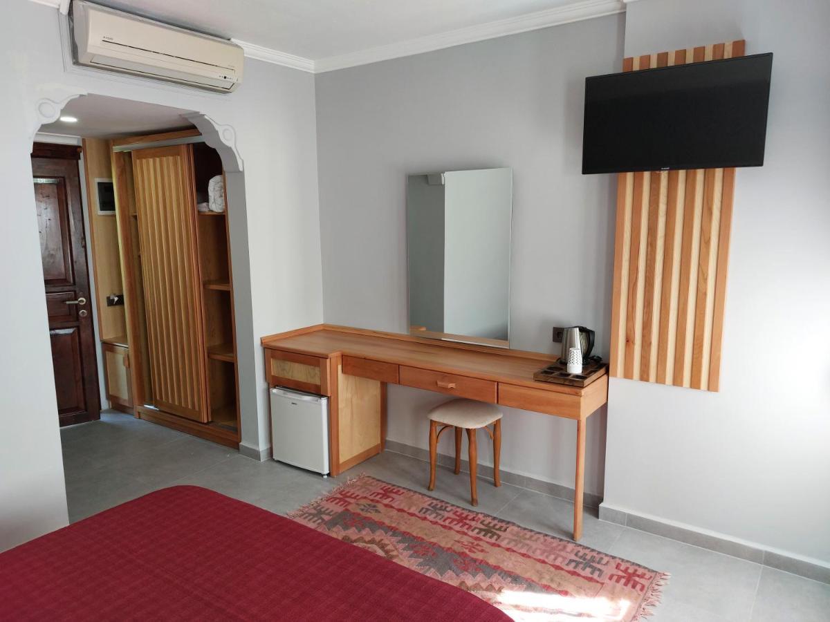 Nerissa Hotel Чирали Экстерьер фото