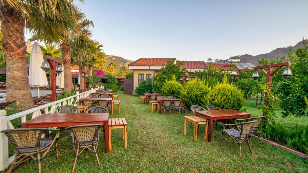 Nerissa Hotel Чирали Экстерьер фото