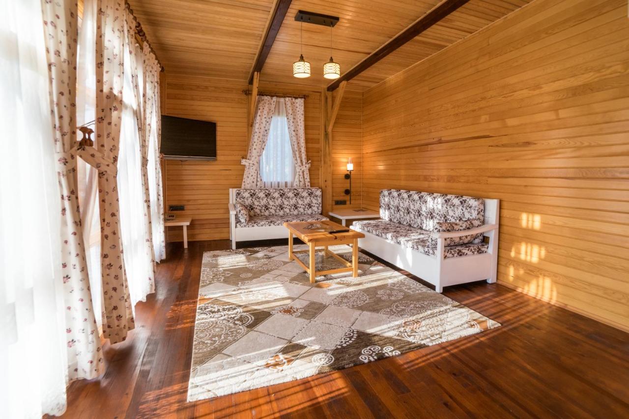 Nerissa Hotel Чирали Экстерьер фото